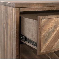 Dovetail Brooks Chest Of Drawers